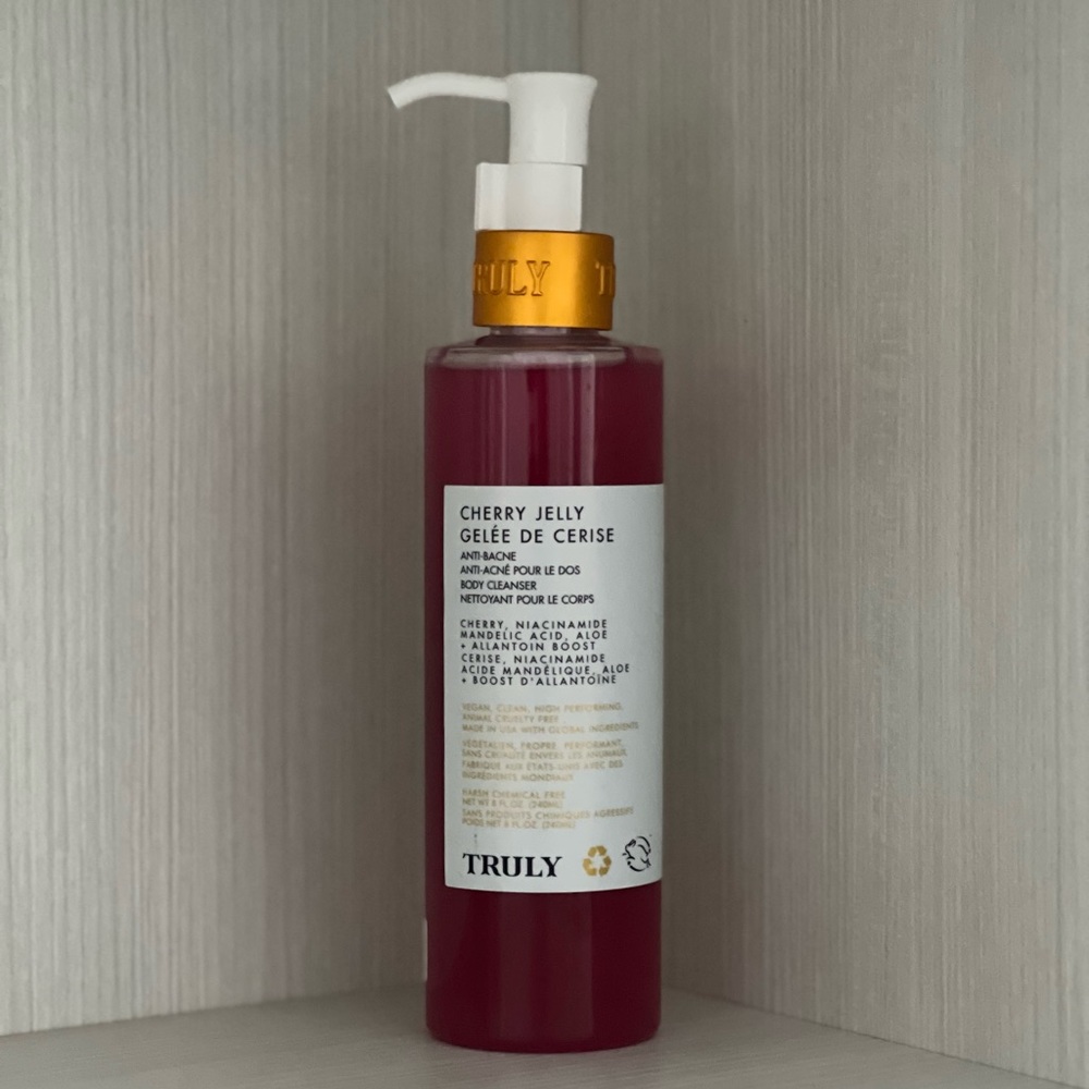🆕 TRULY - Cherry Jelly Anti-Bacne Body Cleanser